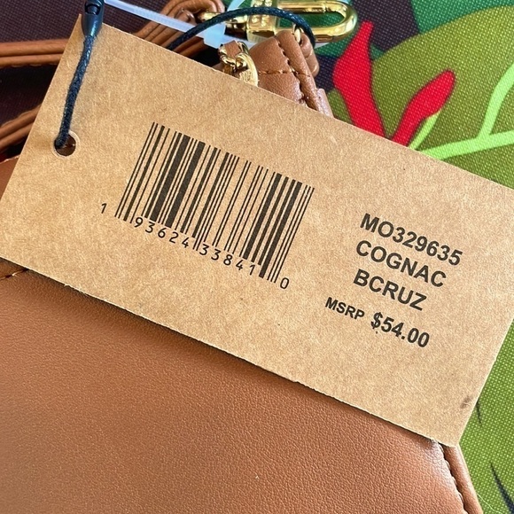 Brand New Steve Madden Cruz Cognac Trifold Snap Wristlet Wallet Gold Tone Chain - Picture 8 of 16